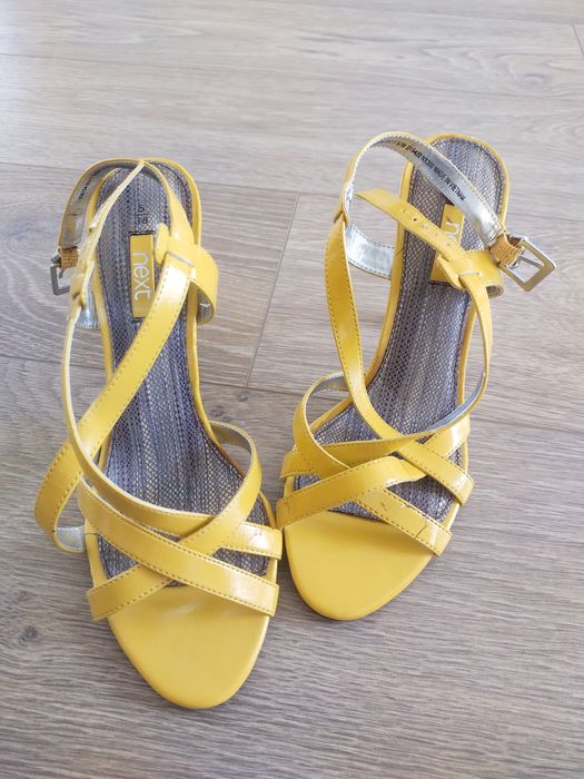 Buty szpilki next