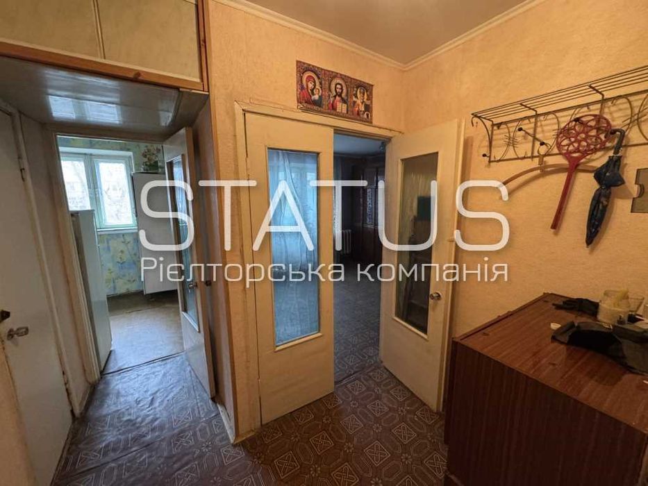 Продаж однокімнатної квартири. Поділ. Вул. Небесної сотні.