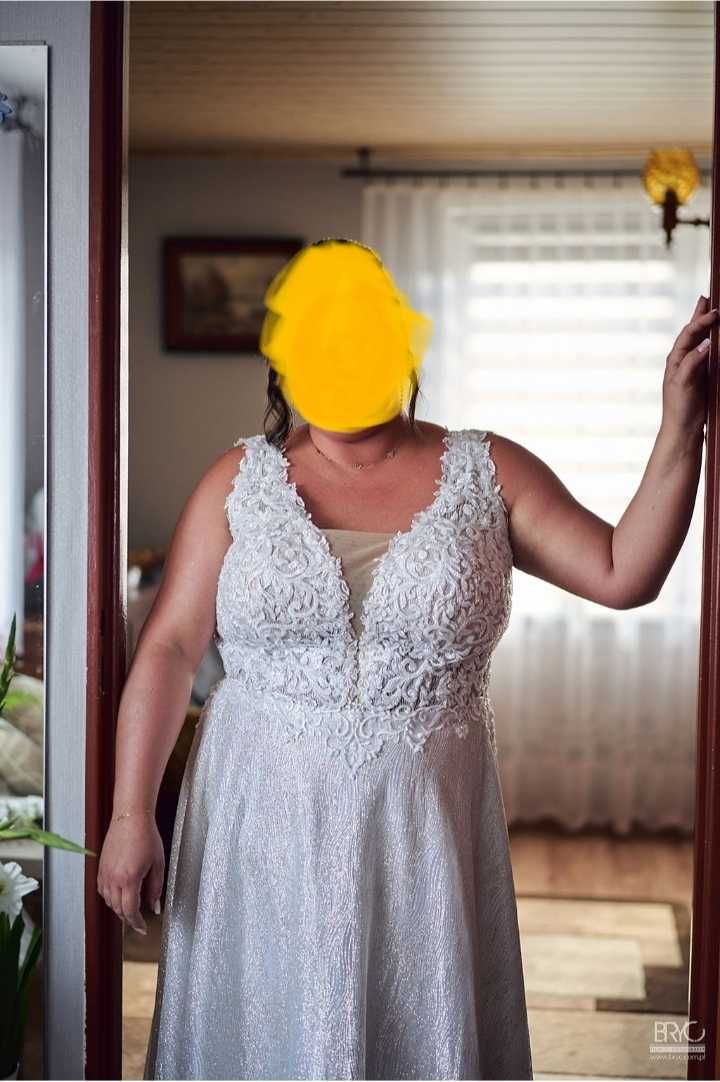 Suknia ślubna plus size