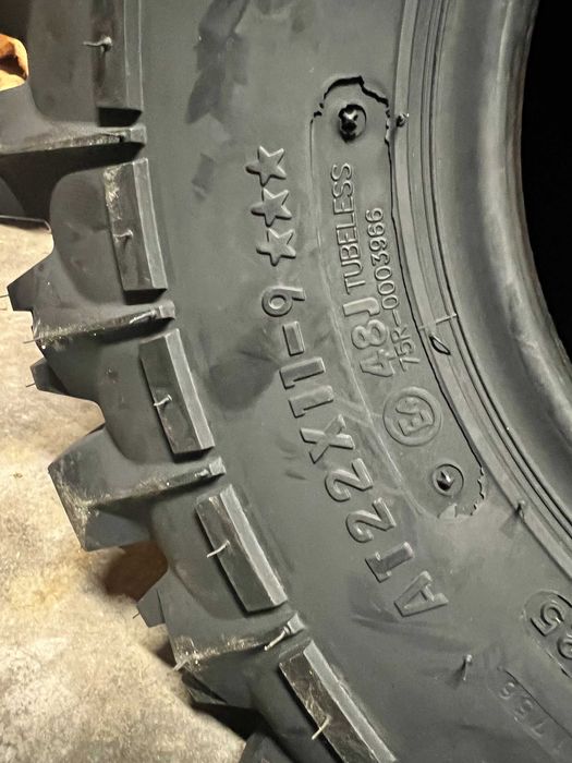 Maxxis RAZR 2 (NOVOS) 22x11-9