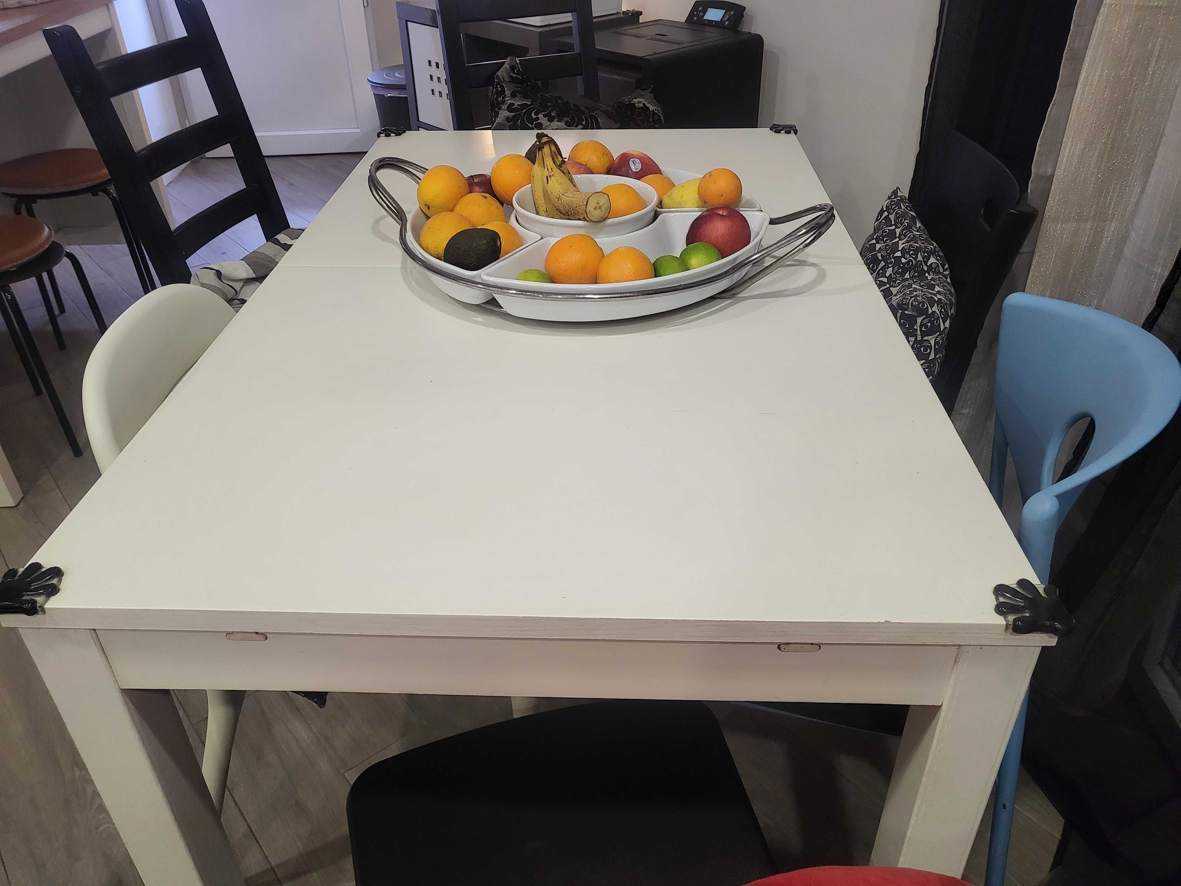 Vendo mesa com 6 cadeiras 150 euros