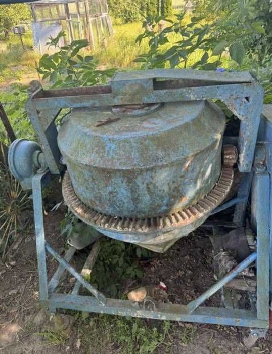 Betoniarka 250 l