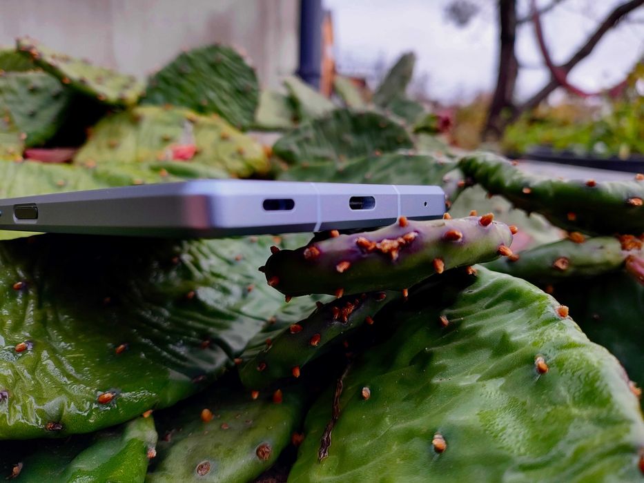 Протиударний смартфон Sharp R8(2sim,256gb,IP68,6.4" 240гц,4570ma,NFC)