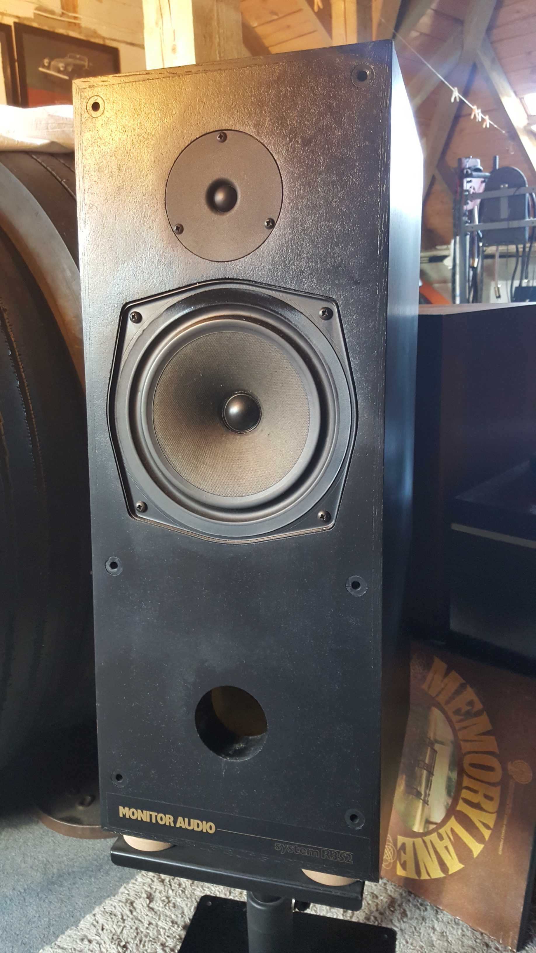 Kolumny monitory Monitor Audio R352 BBC legenda
