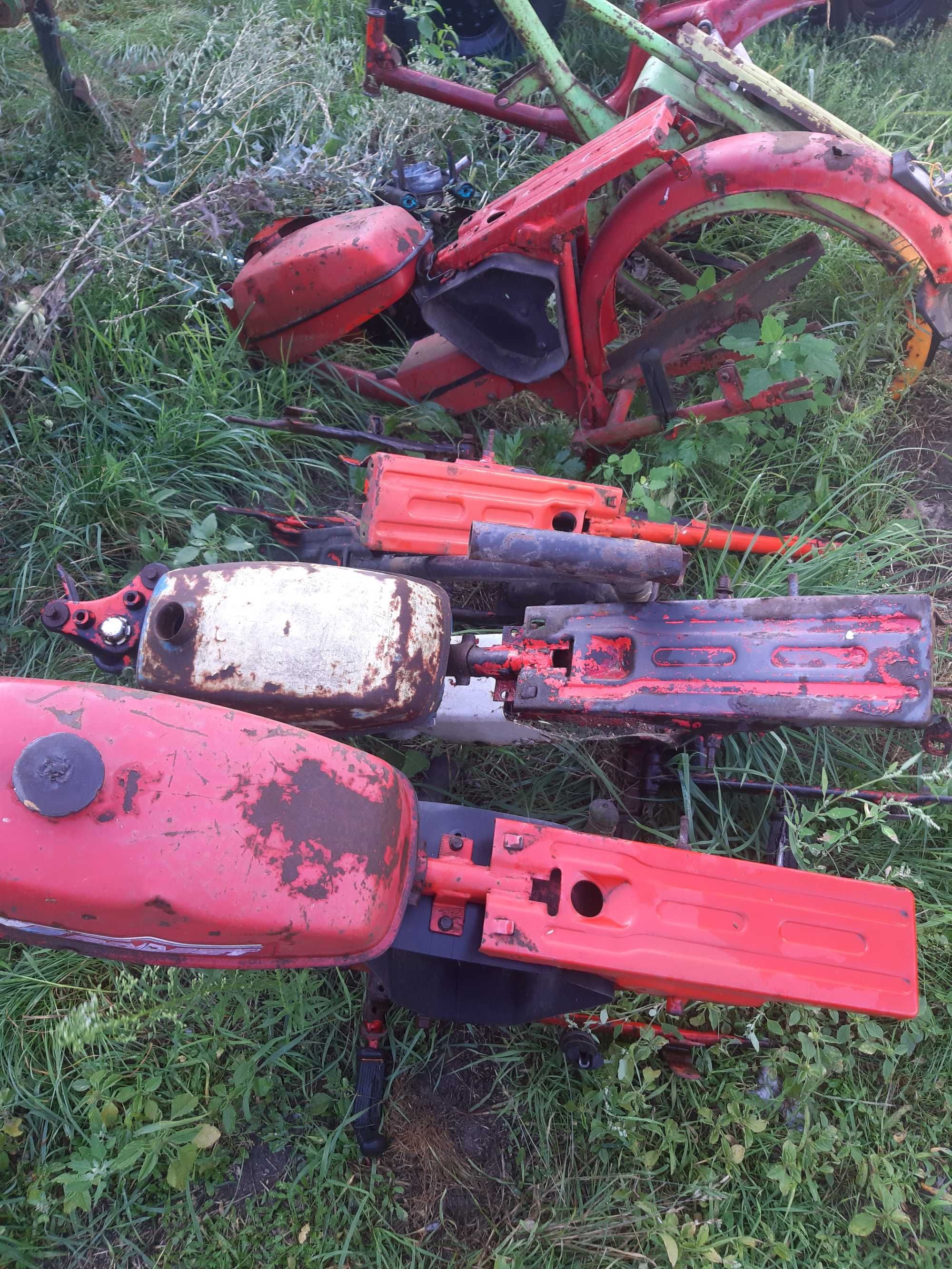 Romet komar ogar t1 205 rama błotnik