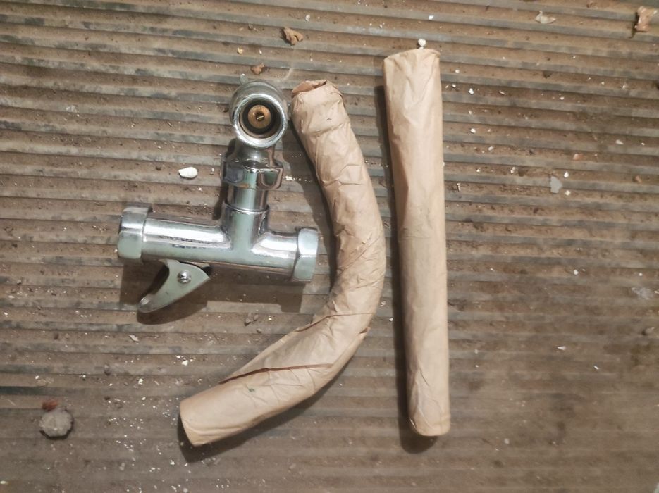 Кран смывной для  писсюара ,чаши Генуя