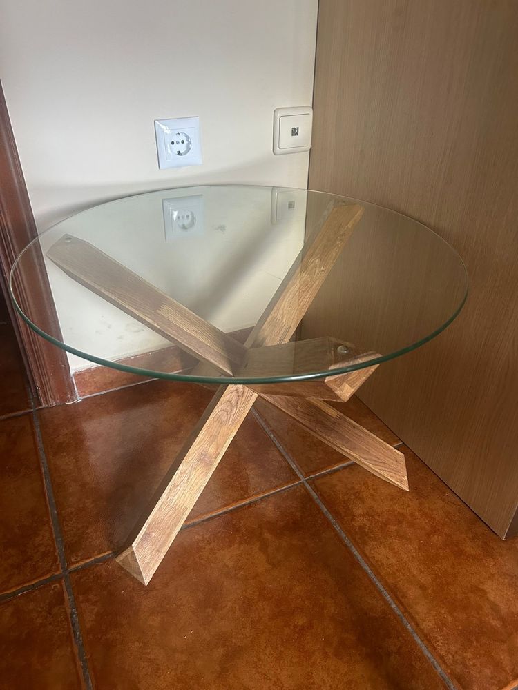 Mesa de centro em vidro