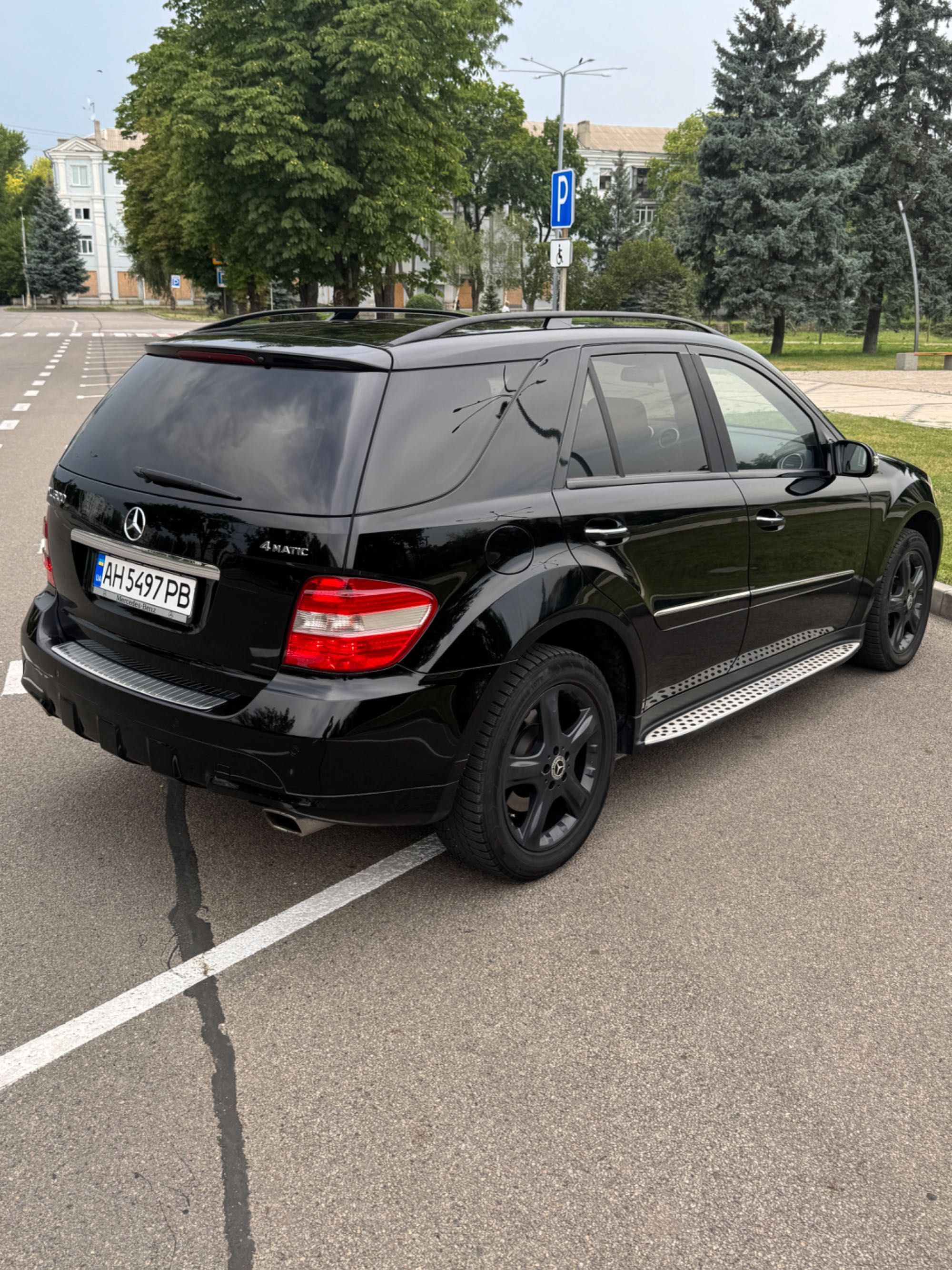 Mercedes-Benz ML-500