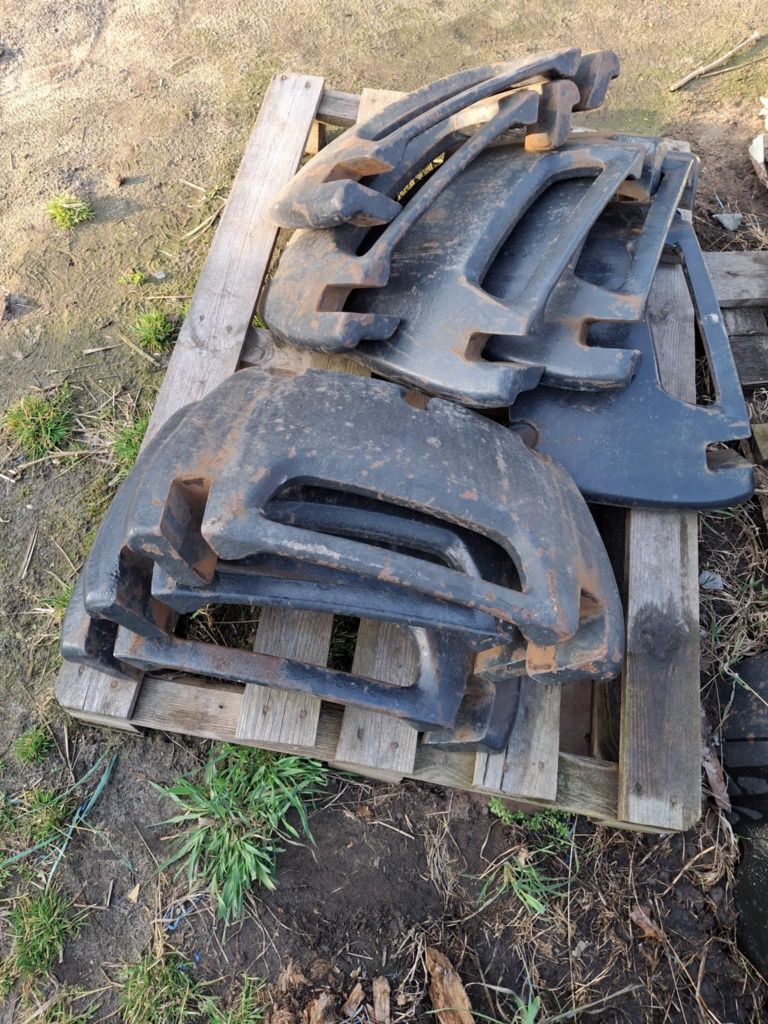 Sprzedam obciążniki walizkowe do ciagnika rolniczego Deutz Fahr