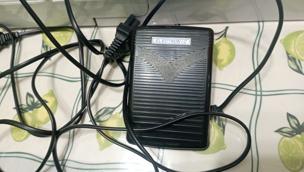 Продається нова електрична швейна машина