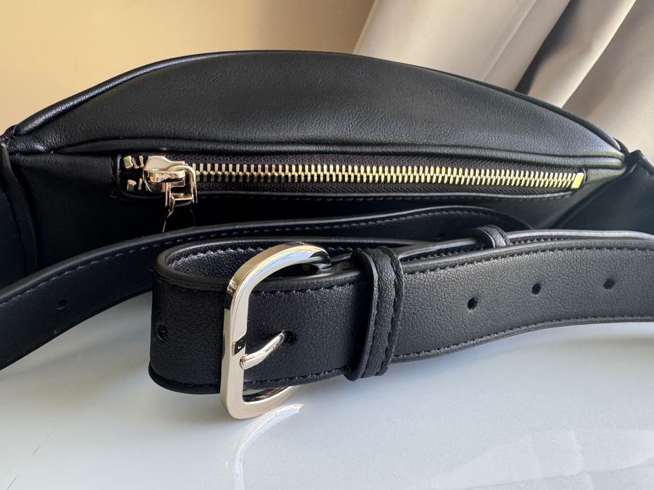 Saszetka nerka LOVE MOSCHINO