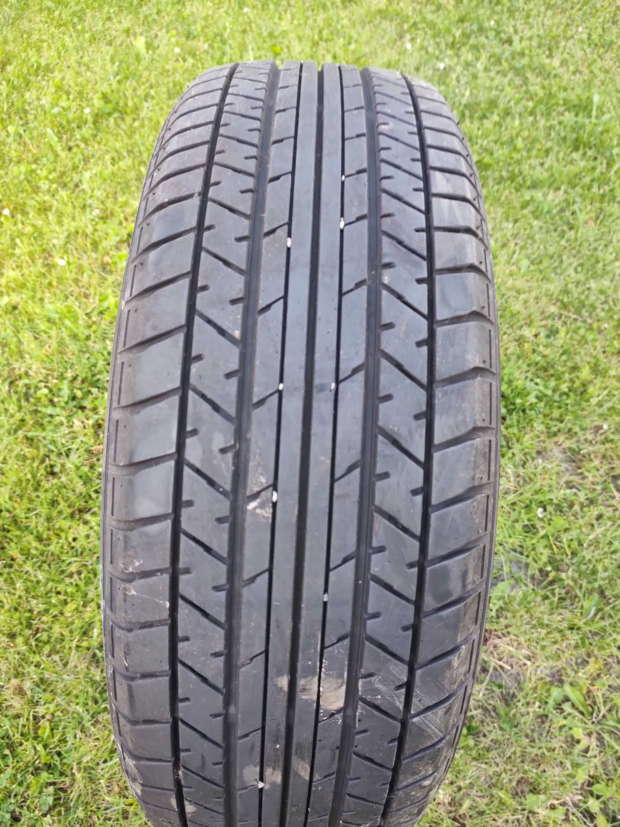 Opona ykohama aspec 215/60R17 96H 2014r.