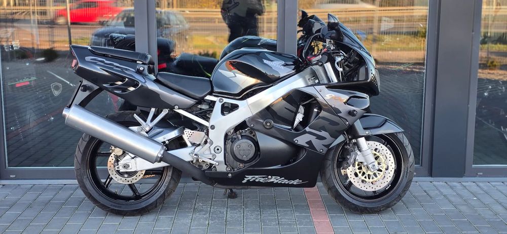 Honda CBR Honda CBR 900RR SC33 Oryginalny Ładny Stan Niemcy Gwarancja Raty