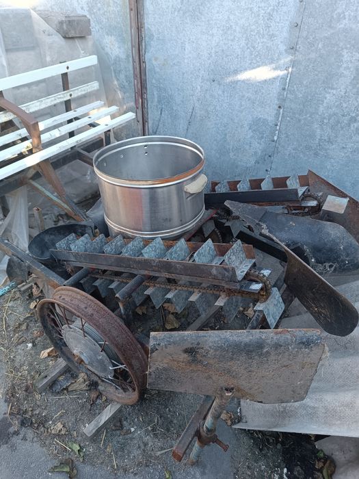 Картоплесажалка до мінітрактора