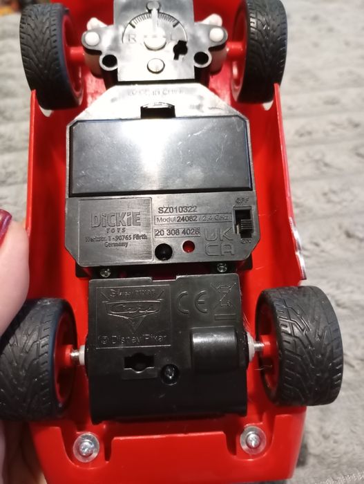 Маквін машинка на пульті, оригінал, машинка на радіокеруванні з мульти