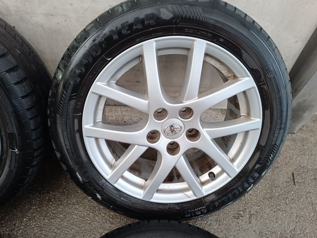 Alufelgi Toyota Corolla Verso Avensis 5x114,3 215/55 17 letnie