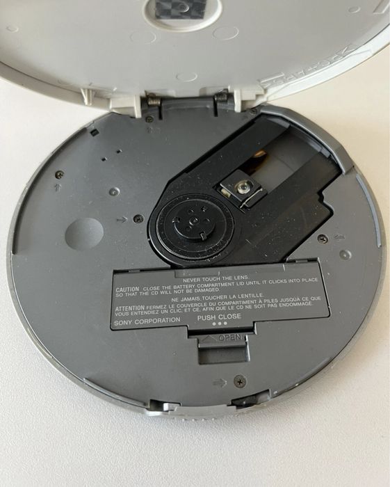 Sony cd WALKMAN d-ne730