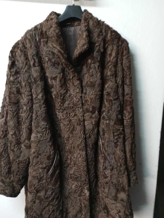 Kurtka łapki karakułowe kawałki czekoladowy brąz