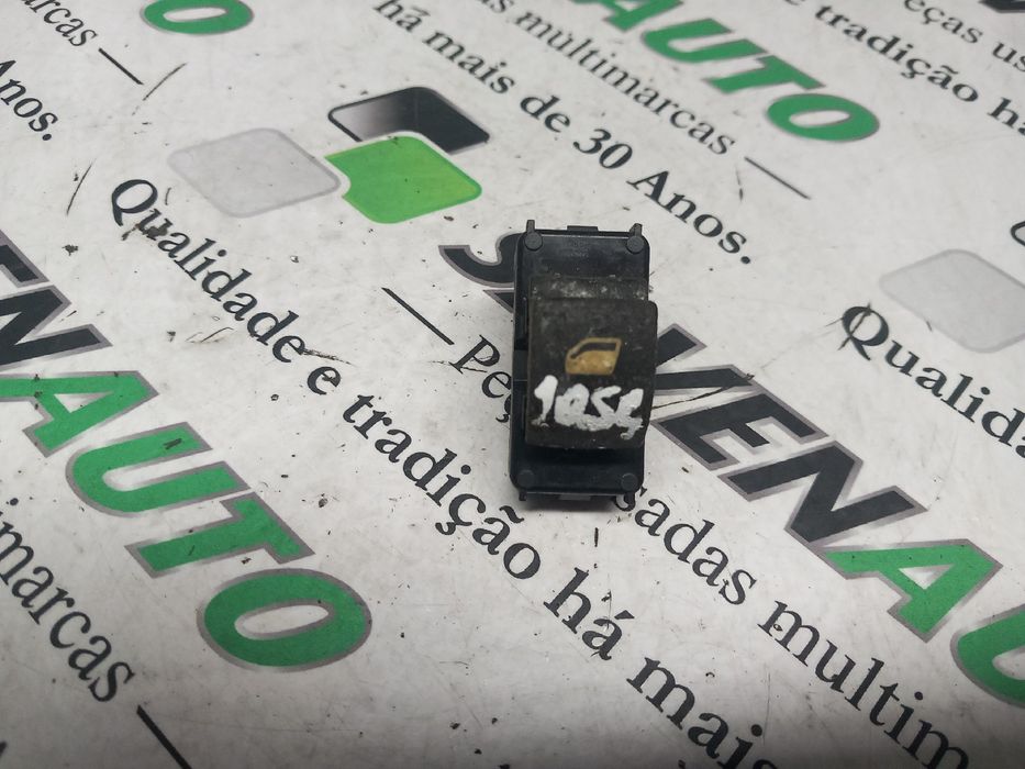 Comando / botão / interruptor vidros frente direito PEUGEOT 207 (WA_,