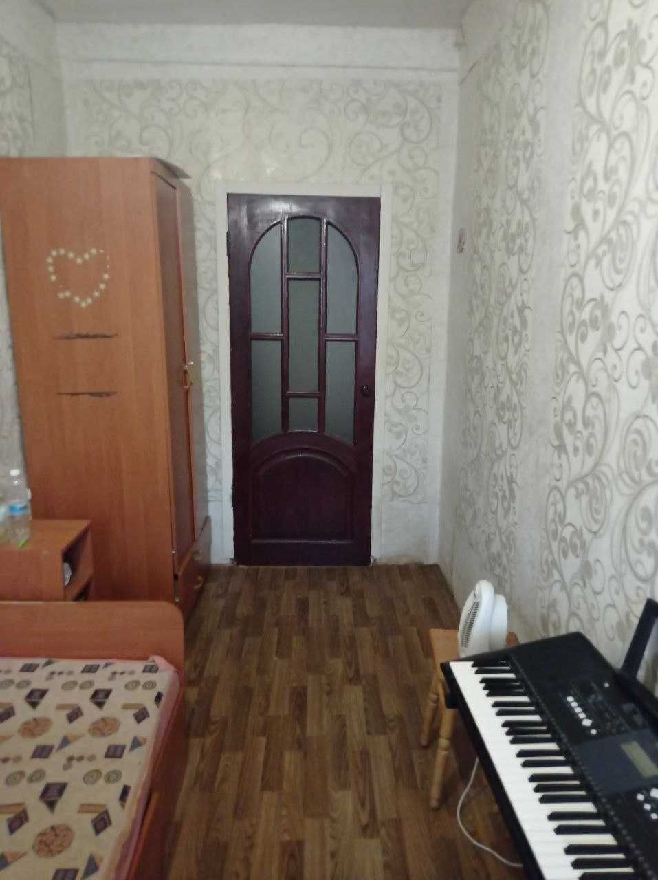 ON S4 Продам 2 кімнати в 4 кімнатній квартирі Кінний ринок