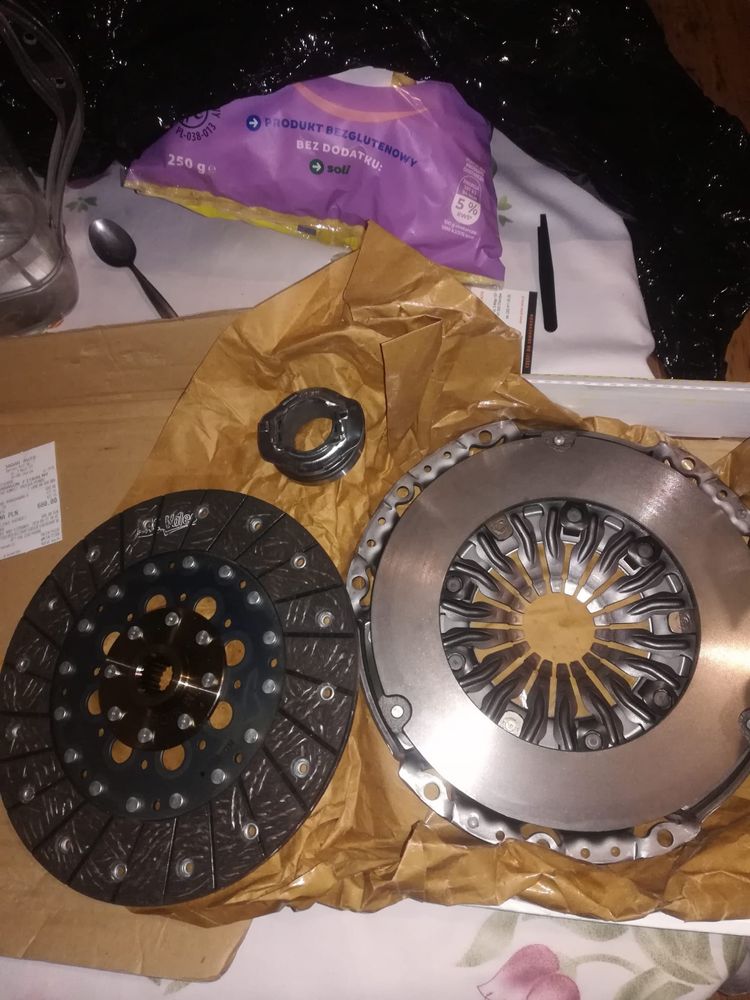 Sprzedam sprzęgło do hyiundai ix35 i KIA Sportage 4x4 benzyna 2.0