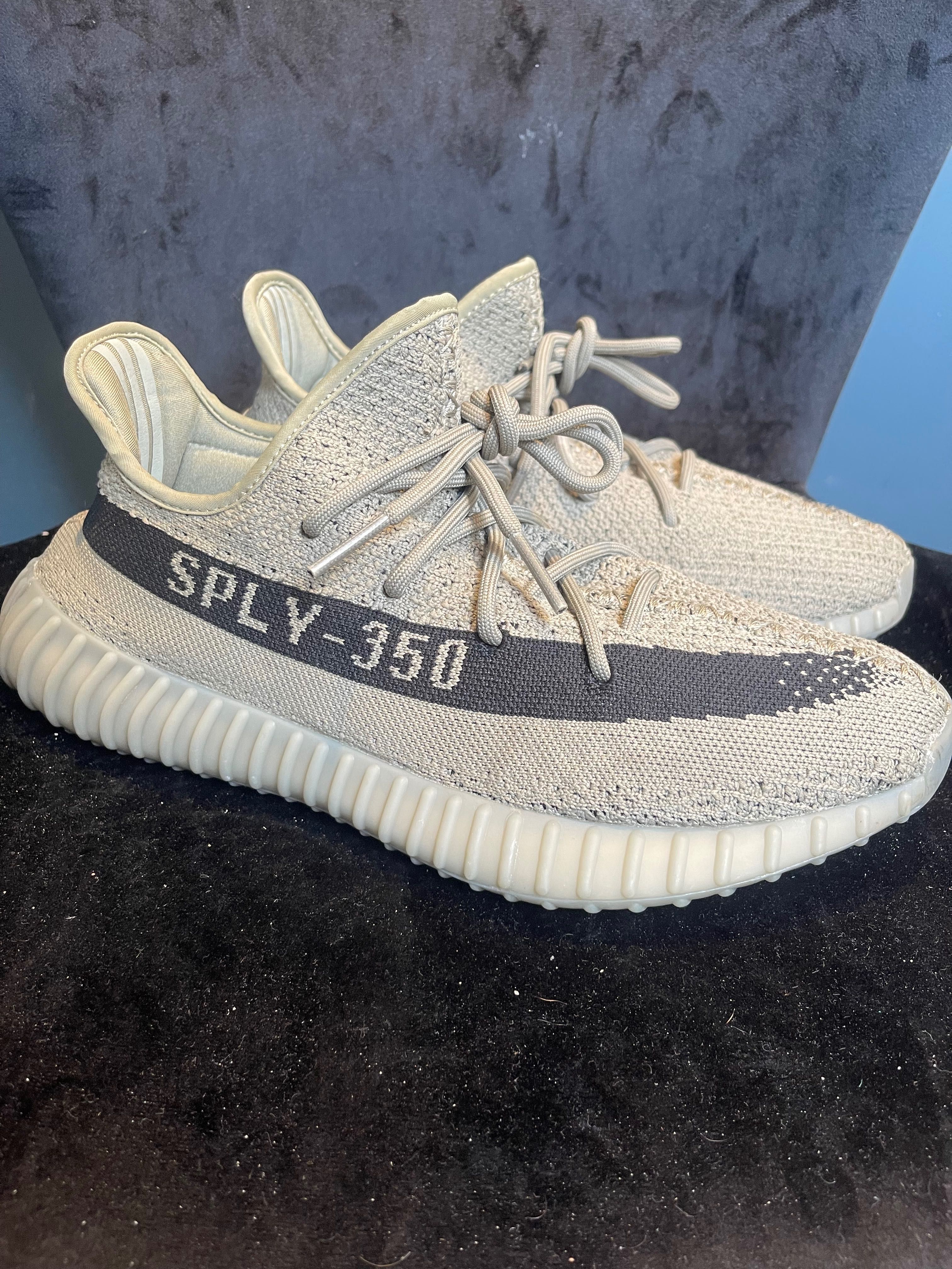 adidas yeezy boost 350 v2 granite 43 grey black