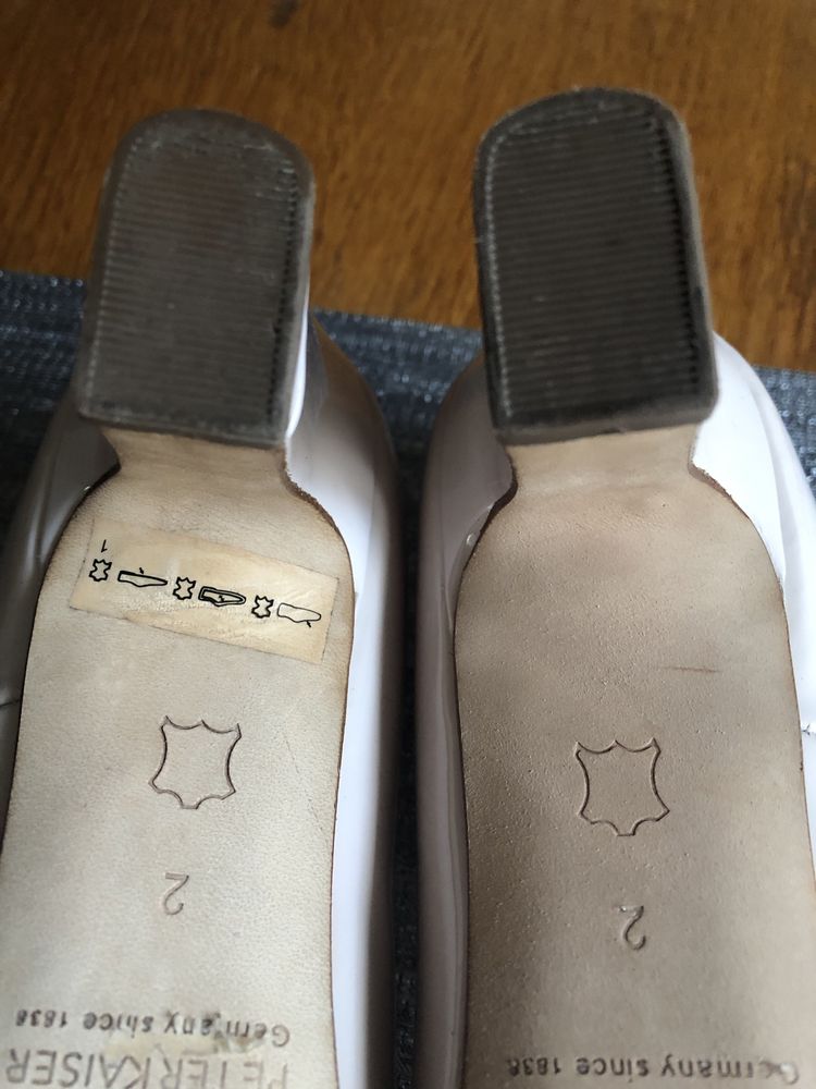 Buty, czółenka Peter Kaiser wiosna