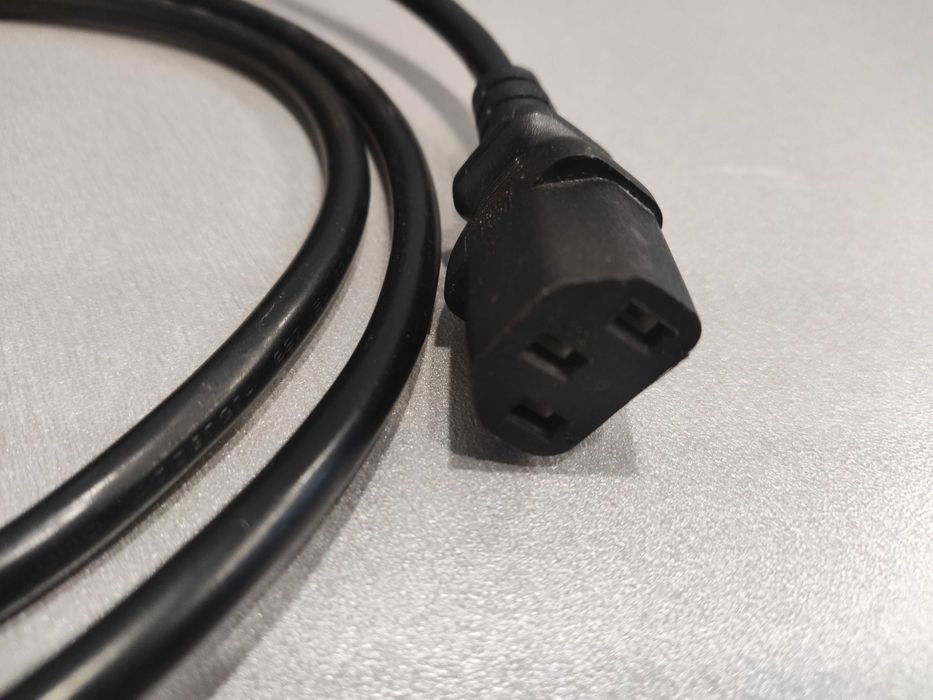 Сетевой кабель шнур питания CEBEC 0.75мм² 150см С13/С14 10A 250V