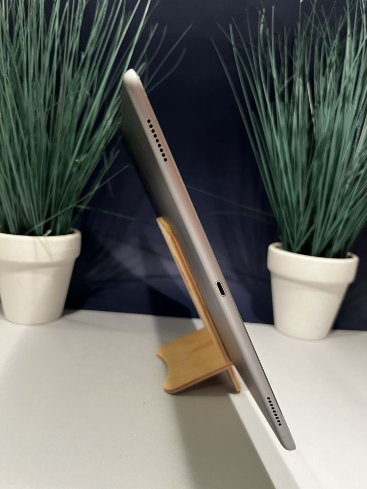 iPad Pro 12.9 32 gb Wifi Space Gray ідеал з гарантією АКБ 90