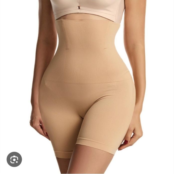 Моделюючі шортики з корсетними вставками