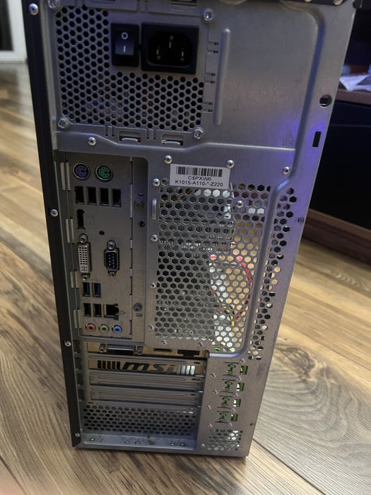 Komputer ( i5-3570 boosted gtx 1050 2gb 12ram )