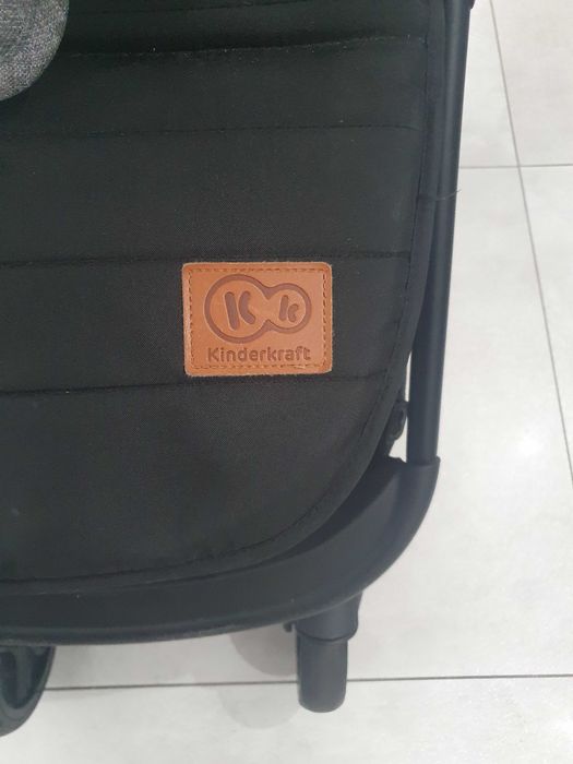 Wózek spacerowy Kinderkraft GRANDE PLUS szary