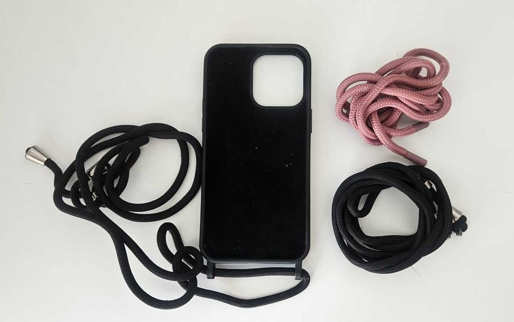 Capa para Iphone 16 Pro Max Preto com Cordão