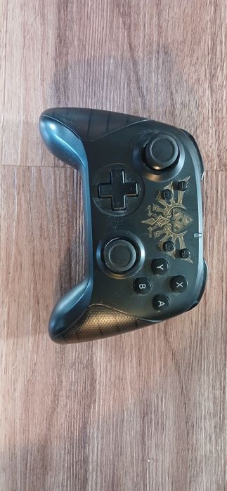 Продам геймпад HORI. Switch Joy-Con Grip,
