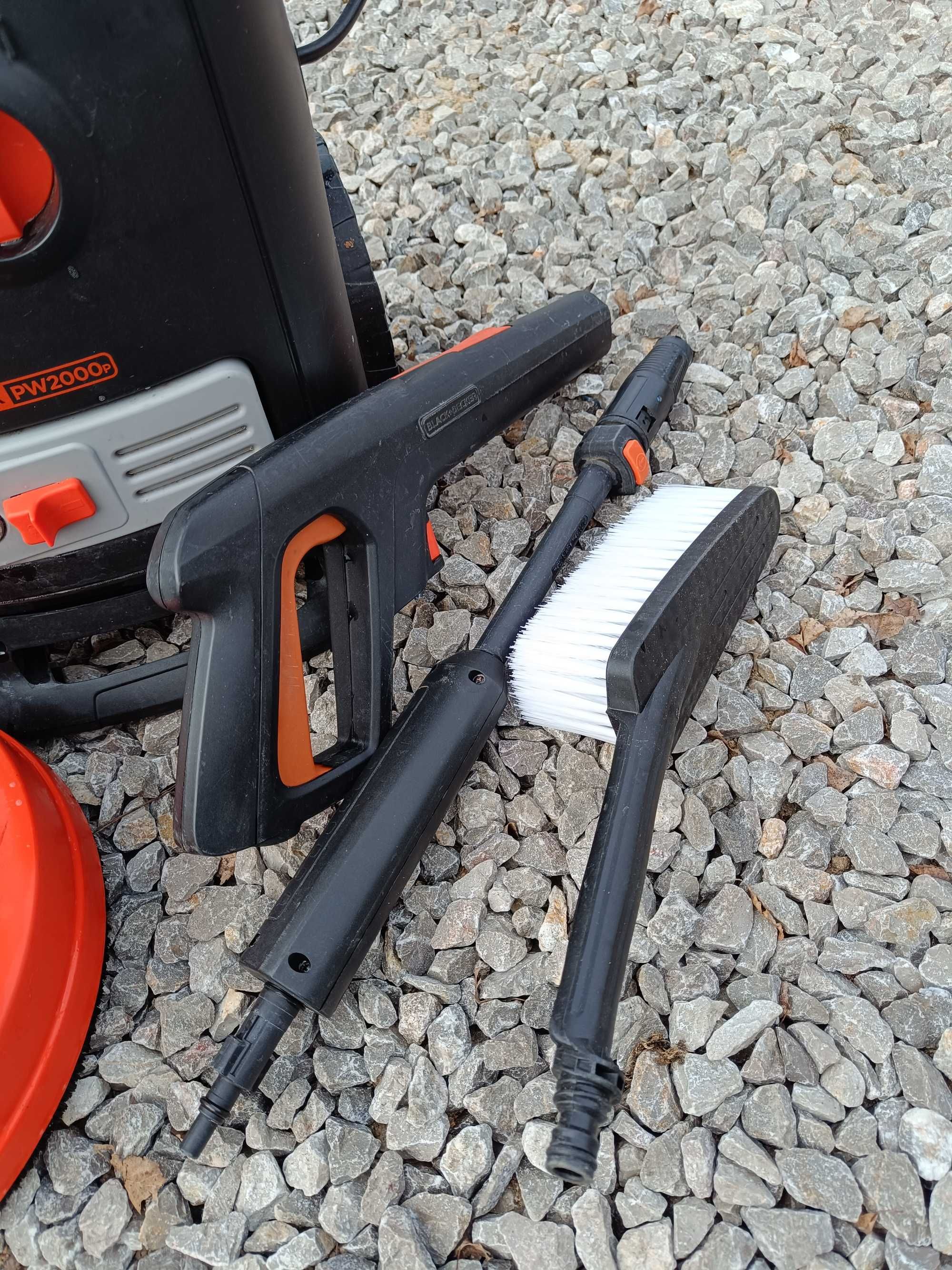 Myjka ciśnieniowa Black+ Decker PW2000p