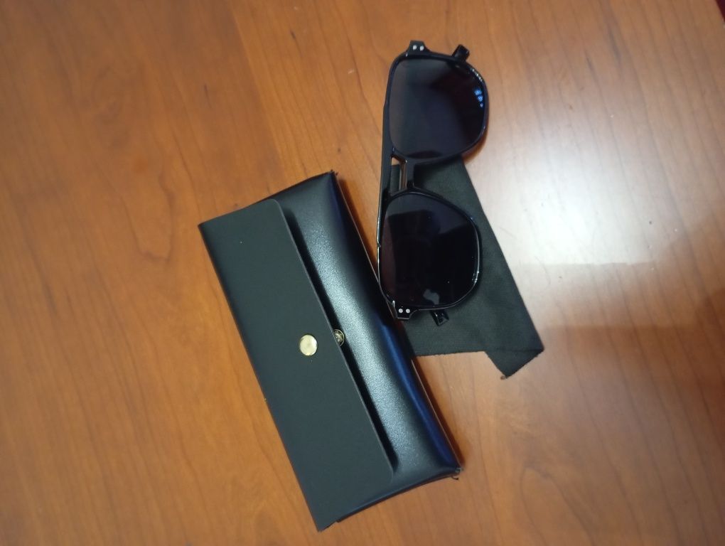 Oculos de sol novos