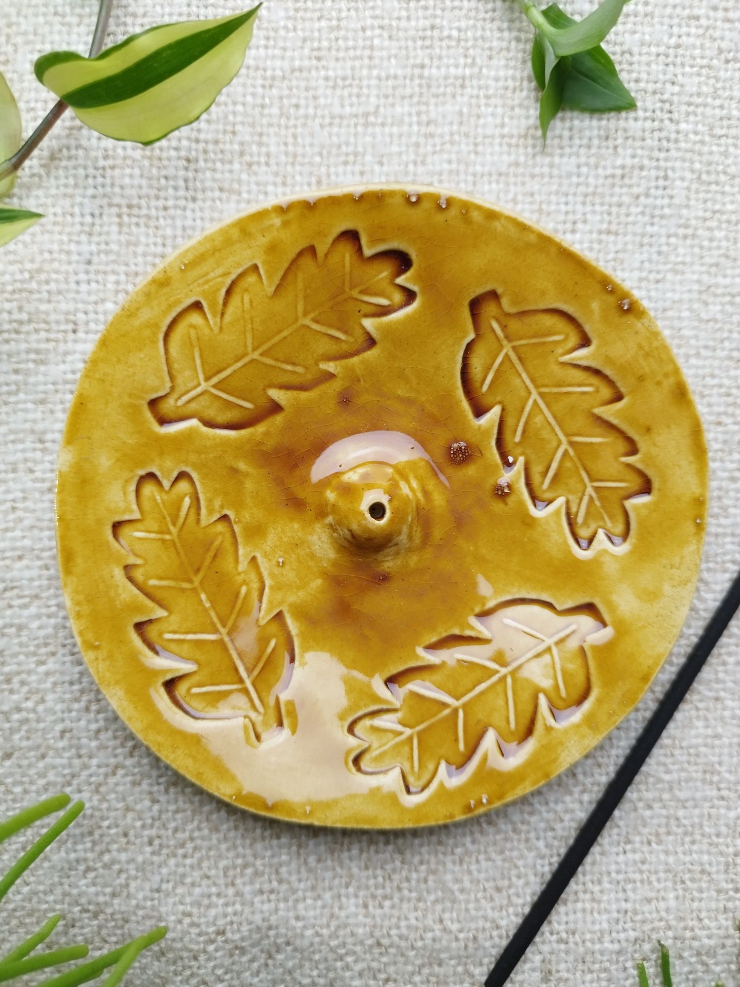 Ceramiczny talerzyk na biżuterię świeczkę kadzidelko podstawka liście