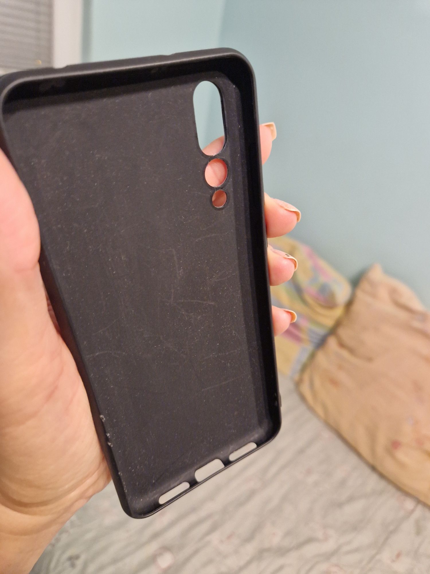 Case pokrowiec  Huawei P20 pro  Gu.ess