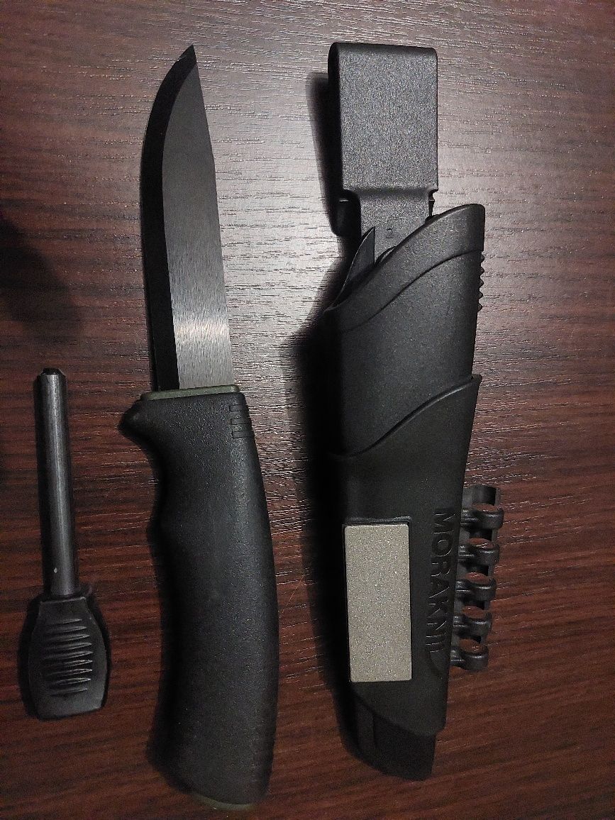 Mora bushcraft black