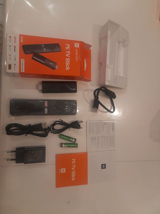 Приставка Smart TV Xiaomi Mi TV Stick FHD MDZ-24-AA