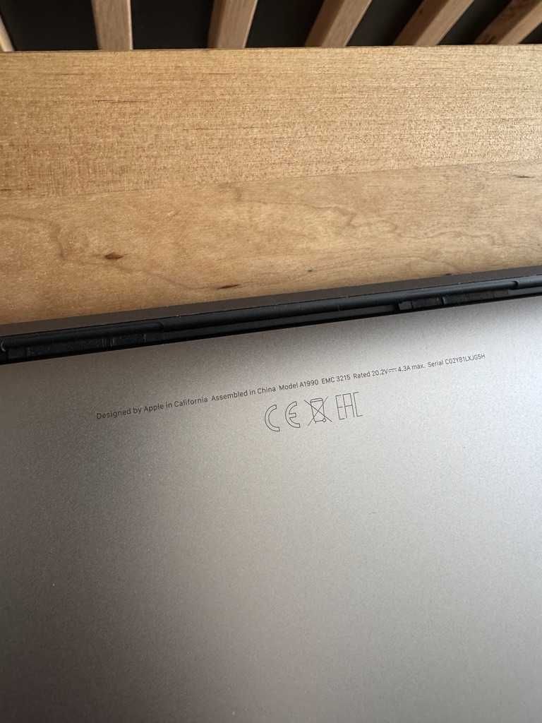 Macbook Pro 15'' 2018 (256GB)