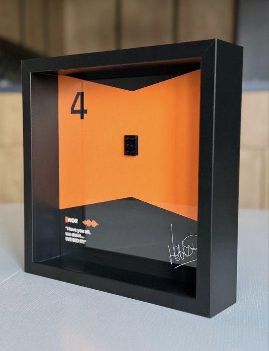 Moldura para LEGO® Speed Champions McLaren F1® Team MCL38 (2024)