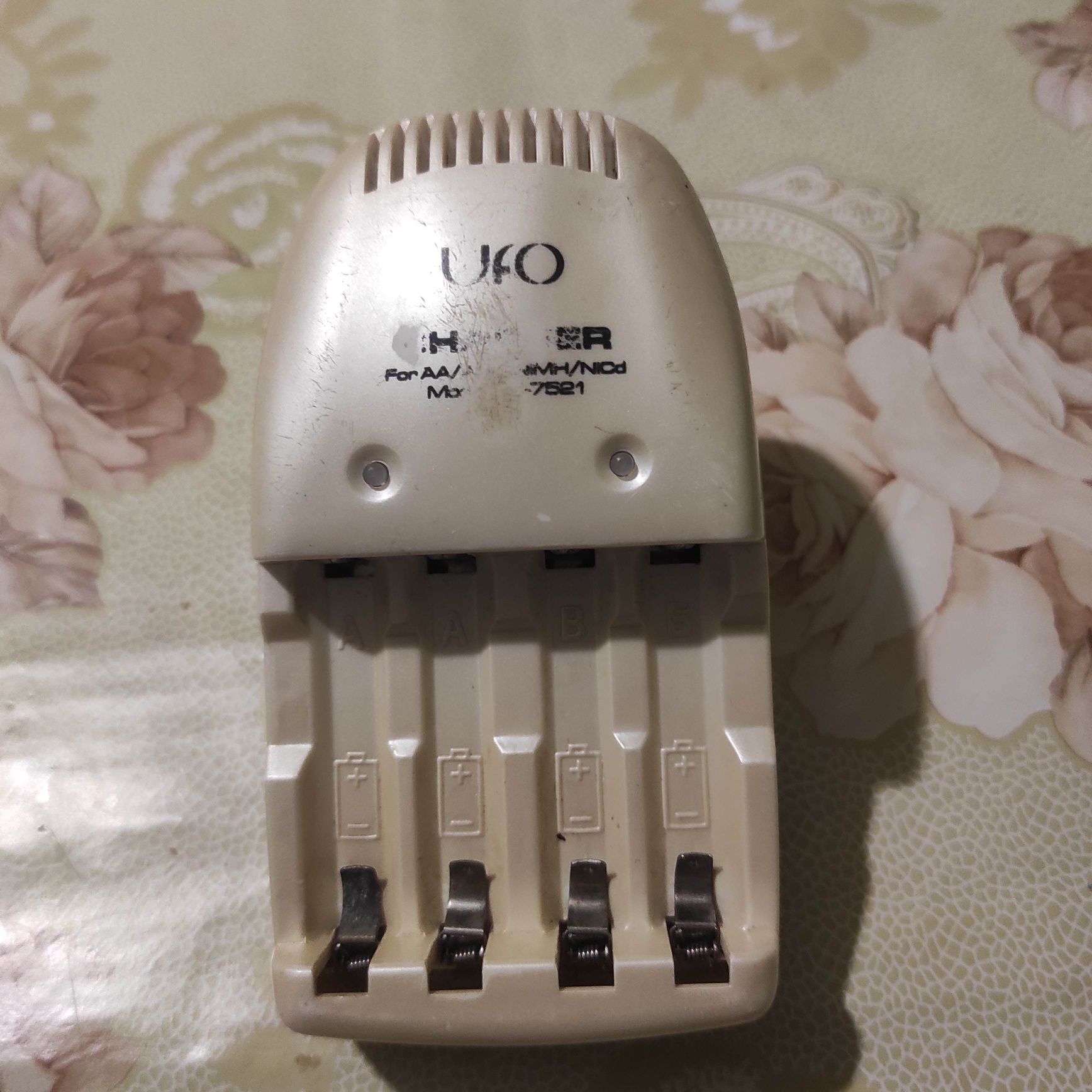 Зарядное Ufo charger