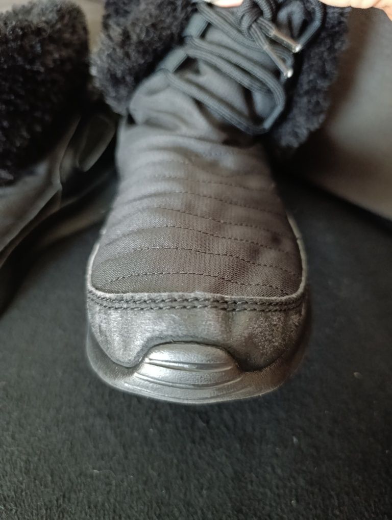 Zimowe buty Nike z futerkiem