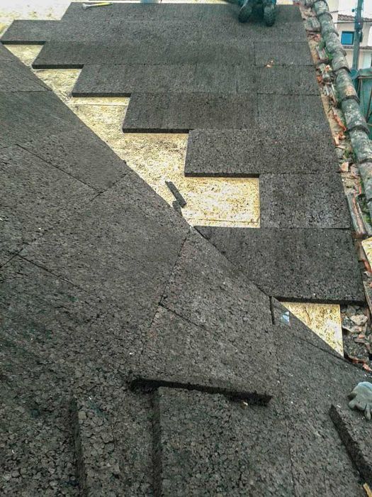 Aglomerado Negro de Cortiça na Construção