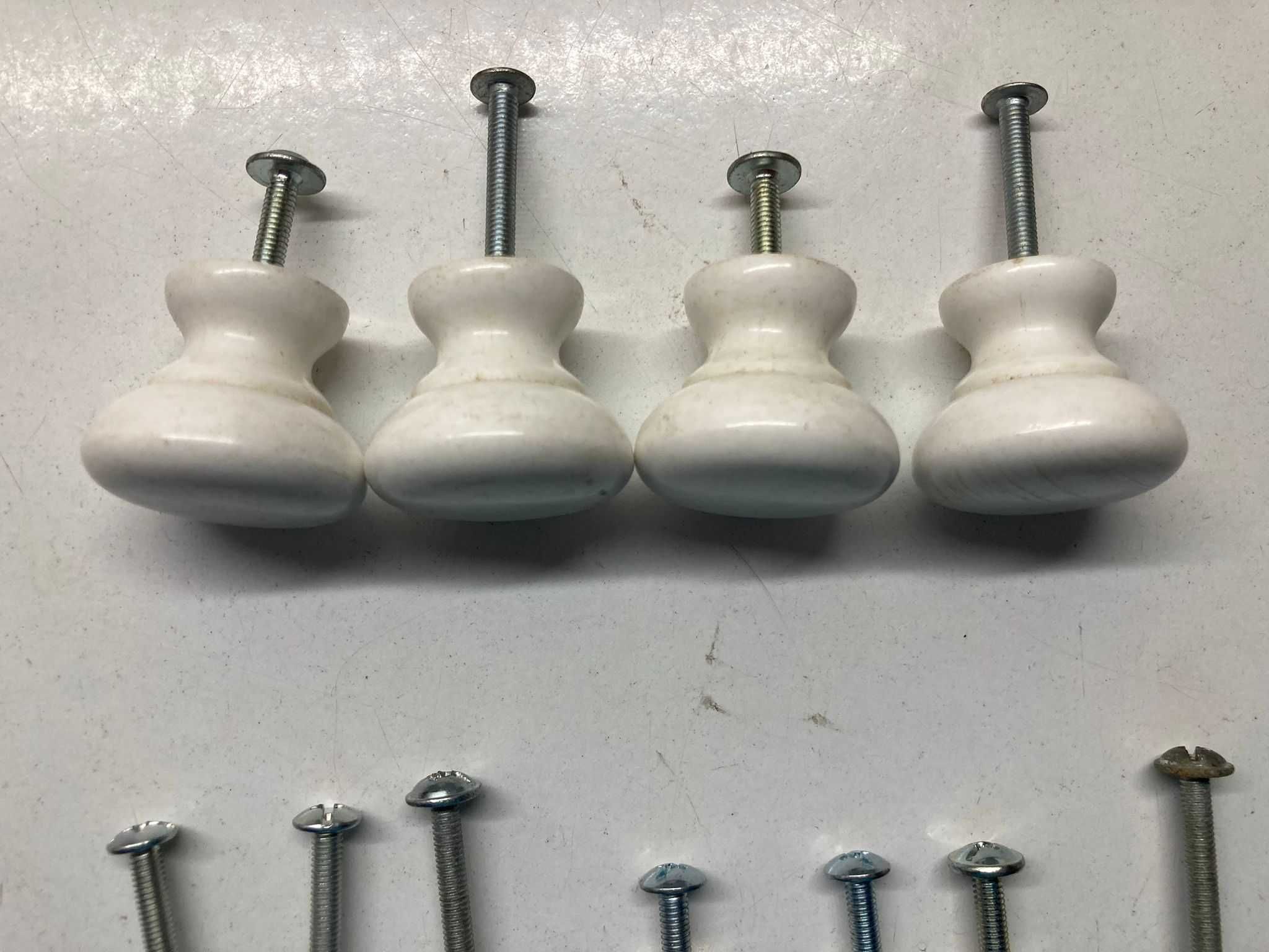 Puxadores para Portas e Janelas.