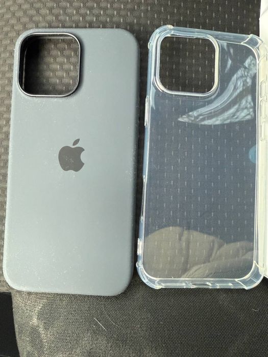 Продам 2 чехла на Продам iPhone 16 Pro Max