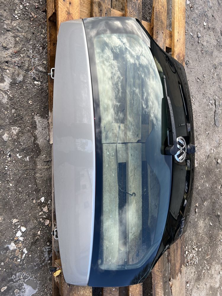 LB7W klapa tył tylna VW Up