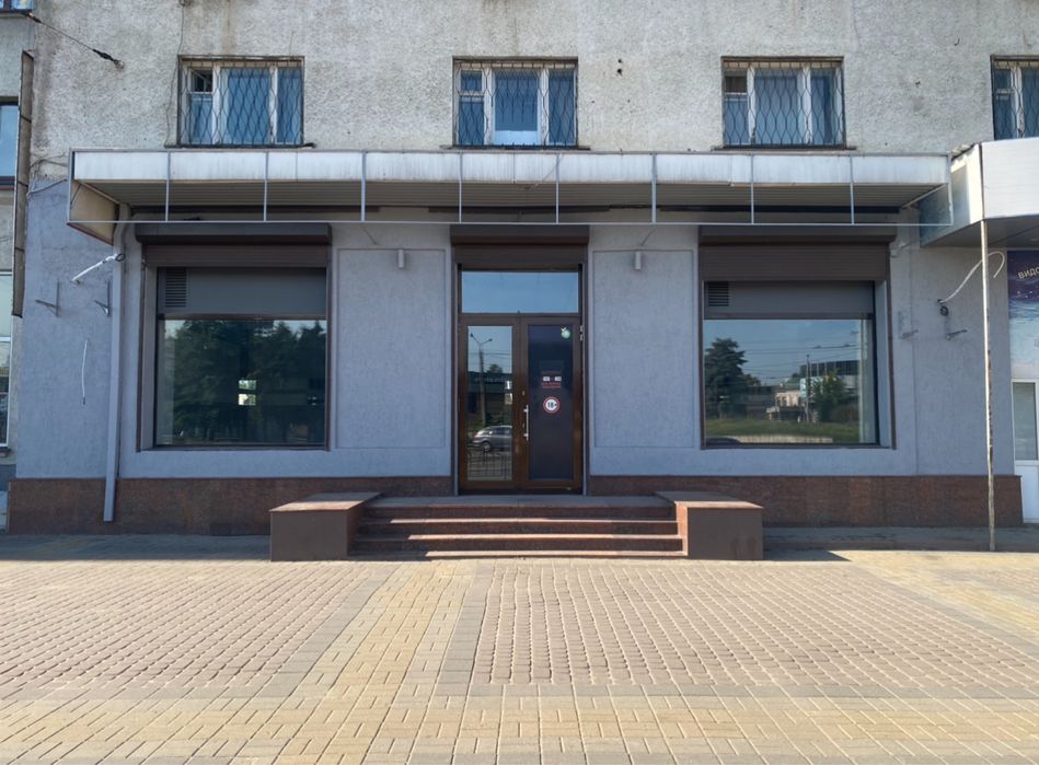 Сдам а аренду помещение с ремонтом 1 этаж 123 м2 на Южном вокзале