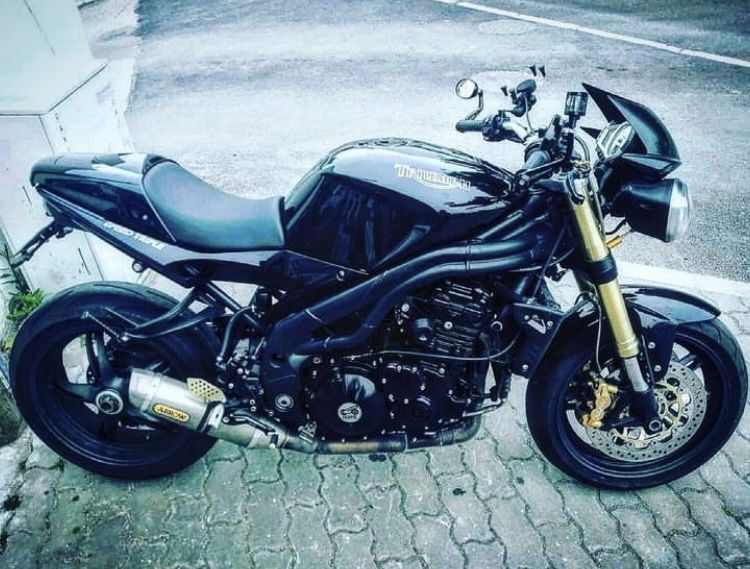 Triumph speed triple